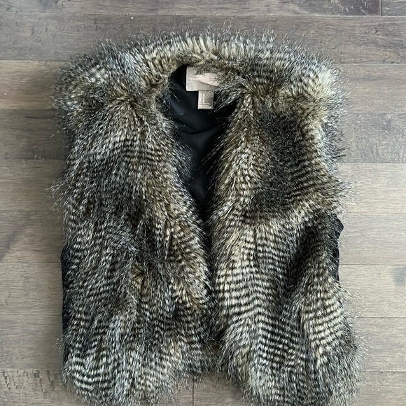 Faux fur vest - Picture 1 of 2